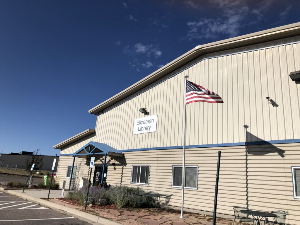 Photo of the outside view of the Elizabeth Library.
